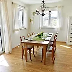 Vogel - Helle Und Lichtdurchflutete Maisonette-ferienwohnung *